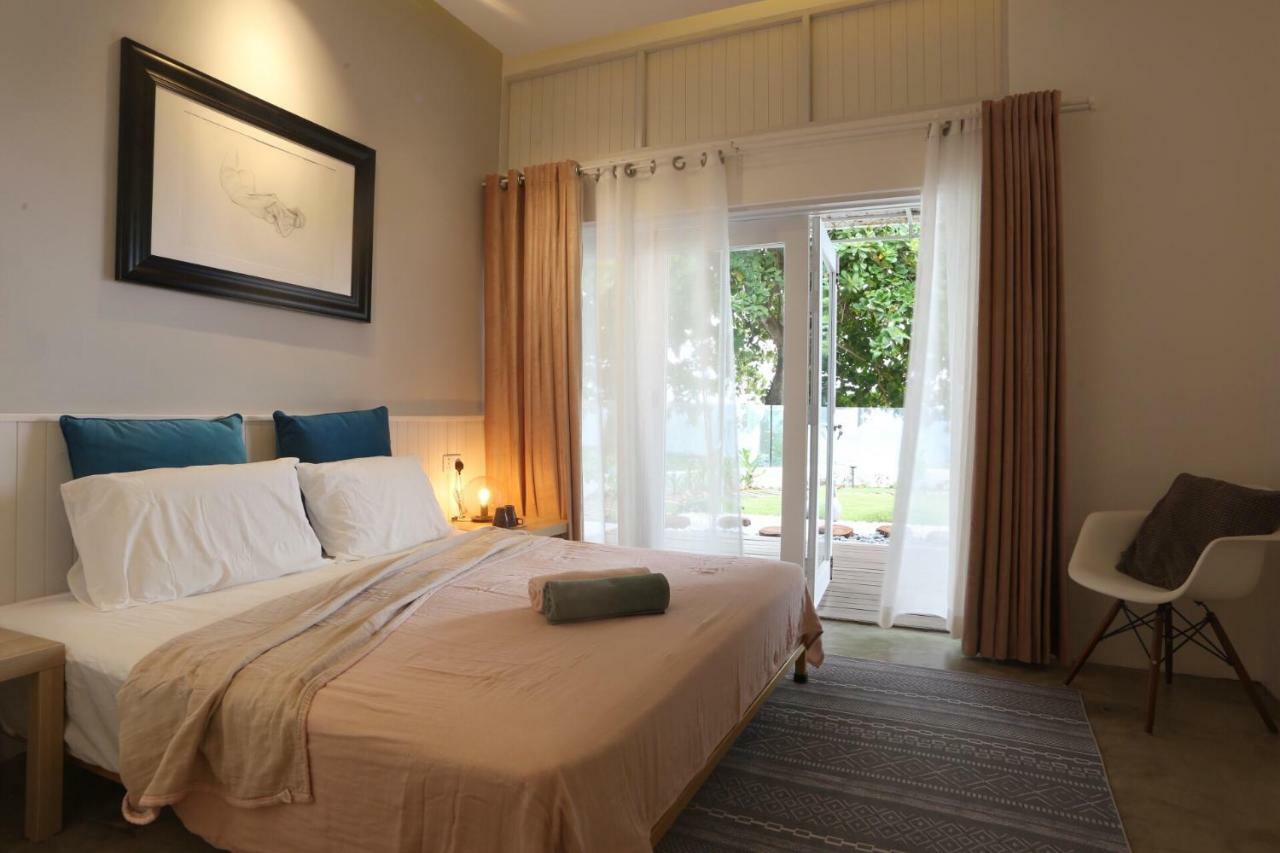 Smell rose beach garden Batu Feringgi Exterior foto
