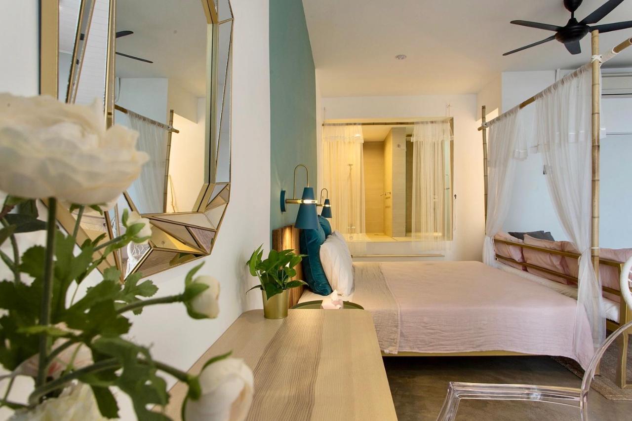 Smell rose beach garden Batu Feringgi Exterior foto